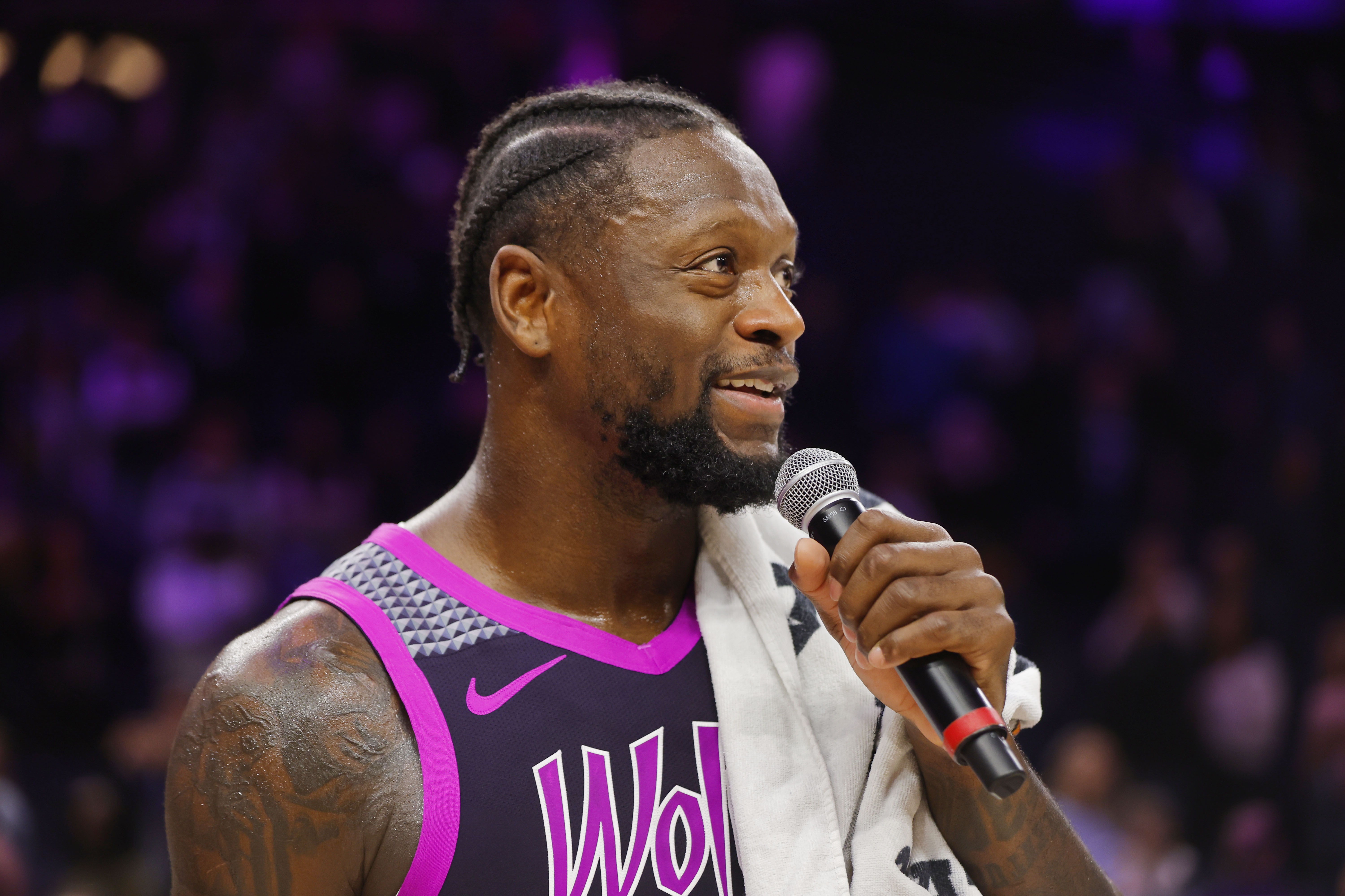 mk体育-这就要花？兰德尔三分命中 森林狼第二节领先雄鹿22分&amp;华子还缺阵