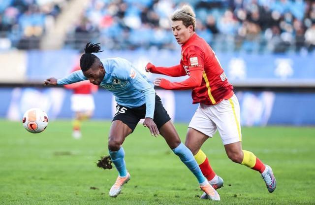 mk体育平台-谢晖确认劳烈斯赛季报销 称足协杯按部就班去踢