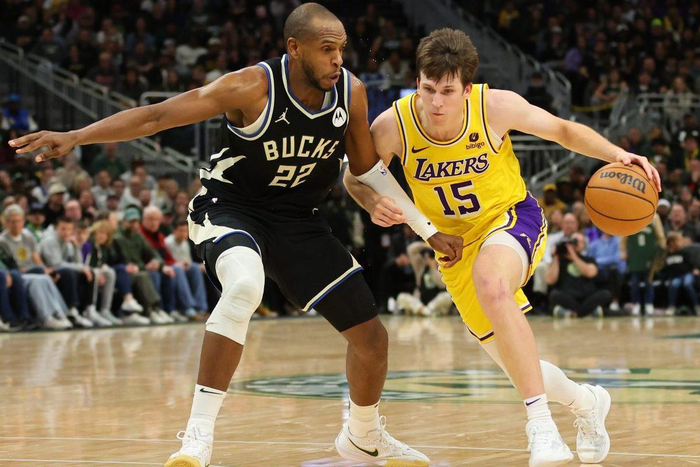 mk体育平台-詹姆斯换唐斯？知名体育媒体人支招，湖人重磅交易方案出炉|勒布朗|奥斯汀-里夫斯|湖人交易方案|大卫-罗宾逊|克利夫兰骑士队_新浪新闻